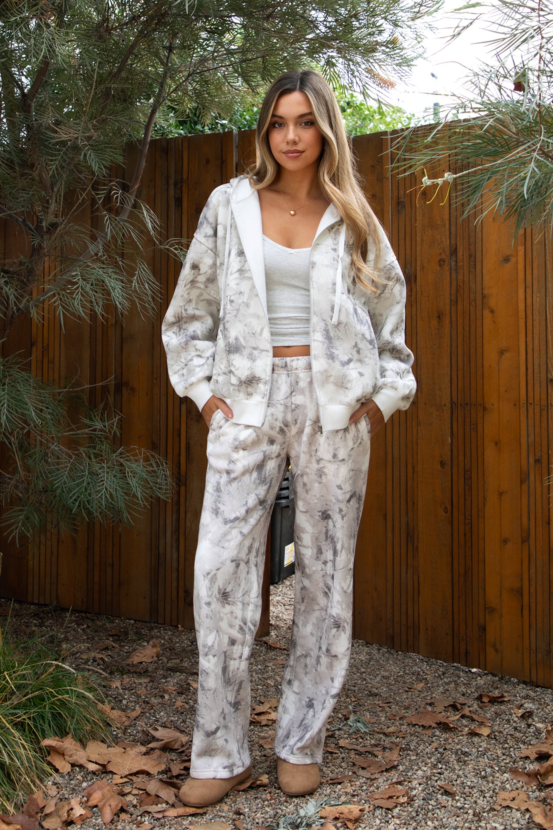 PJ31167-AVERY Camo Sweatpants (image 1 of 5)