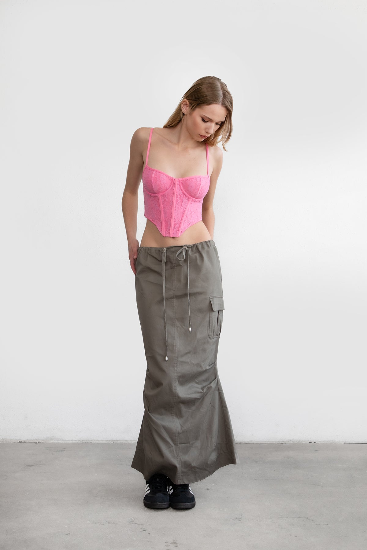 SH29465-ROXIE (image 1 of 5)
