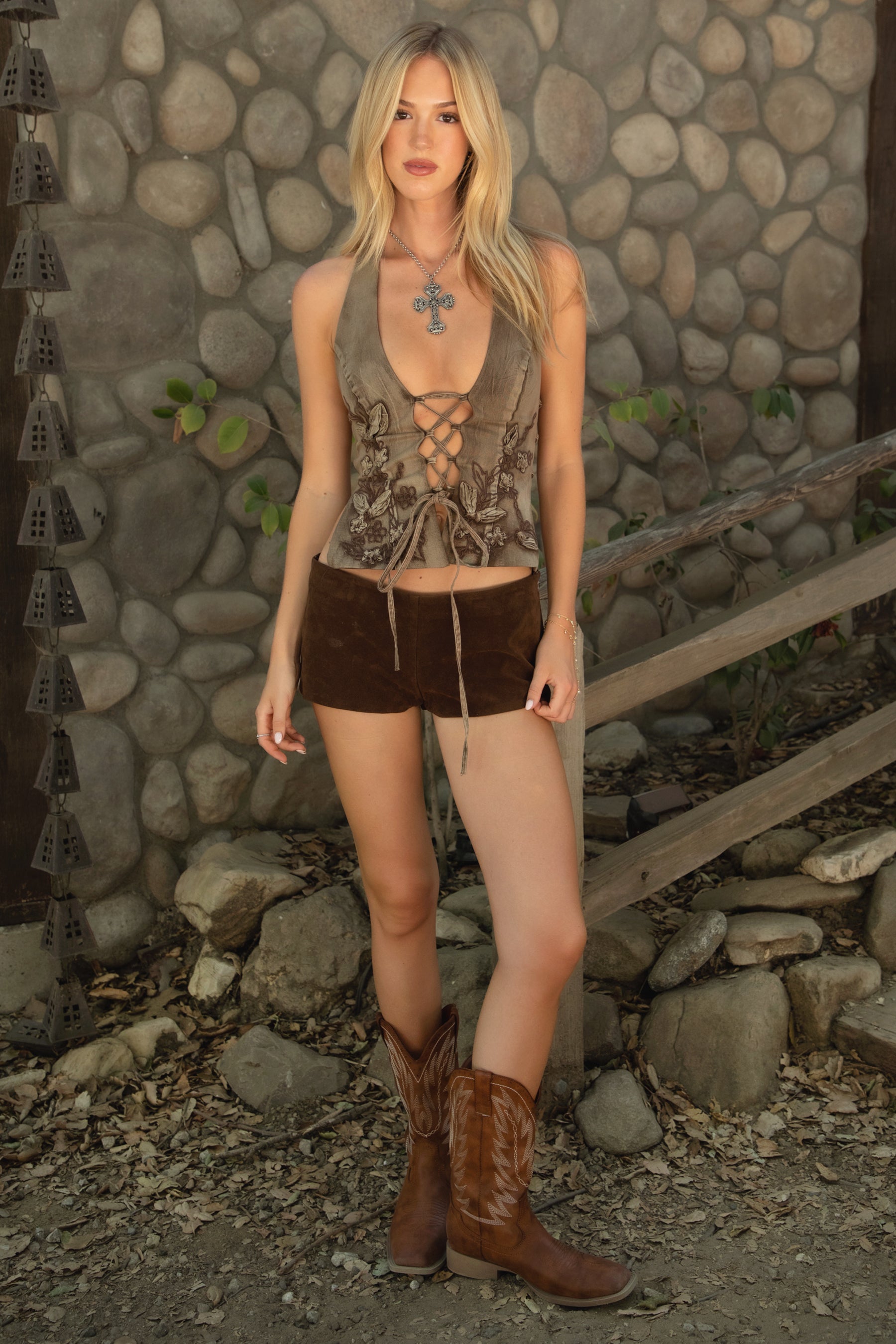 TA31302-CARLEY Halter Top (image 4 of 4)