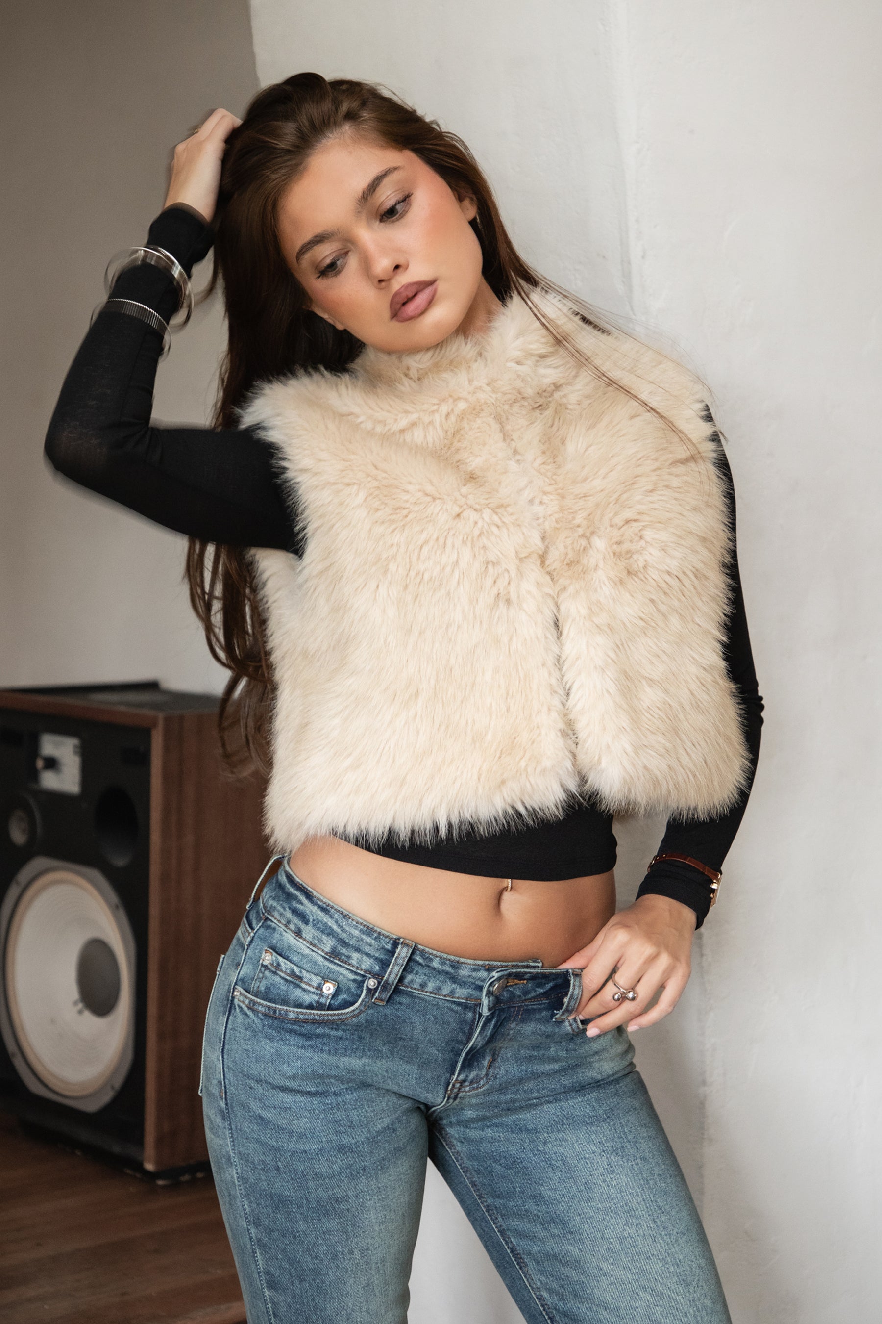 TA31834-BRIENNE Top (image 1 of 5)