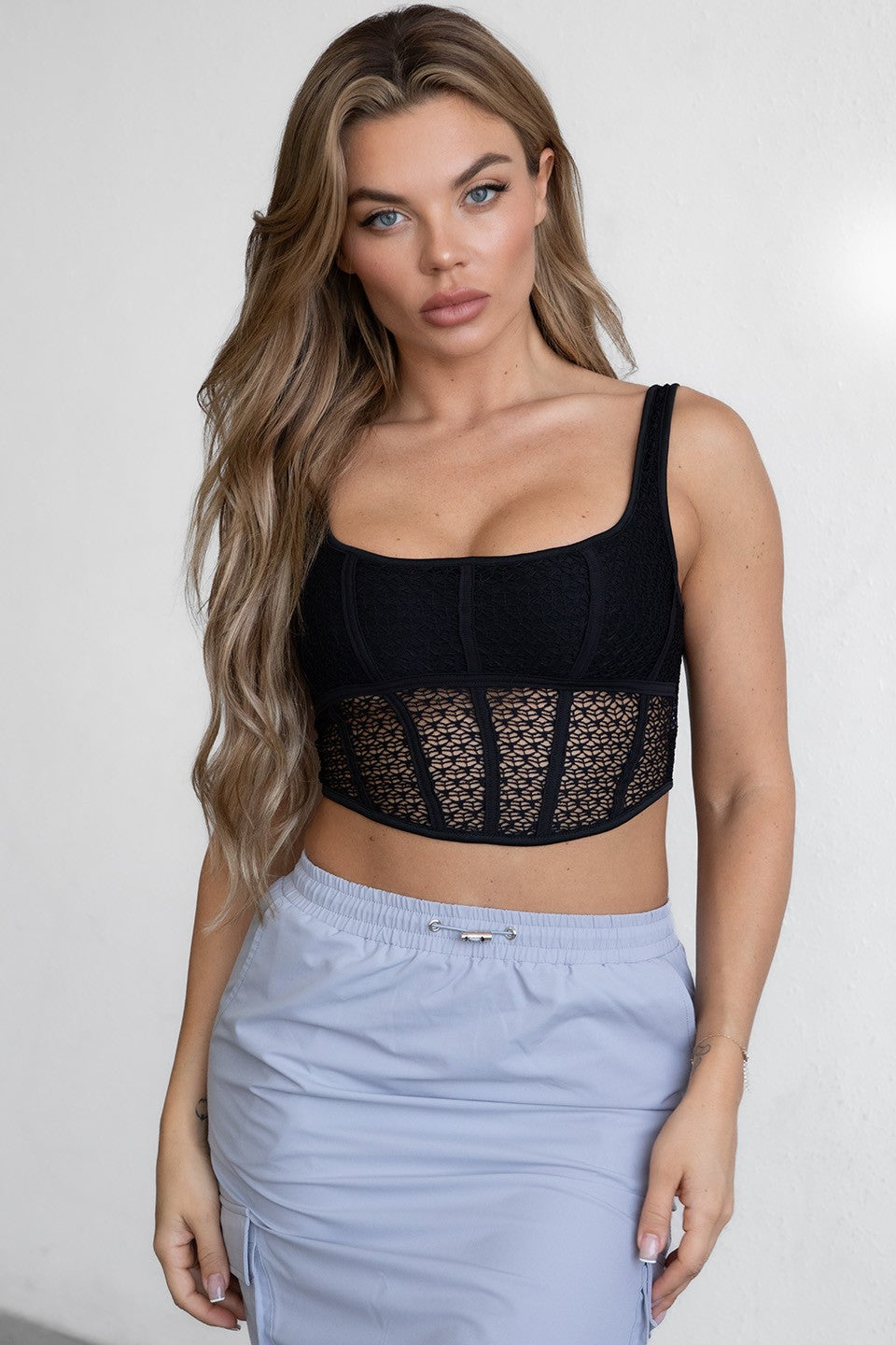 TH28940-OLIYA (image 1 of 3)