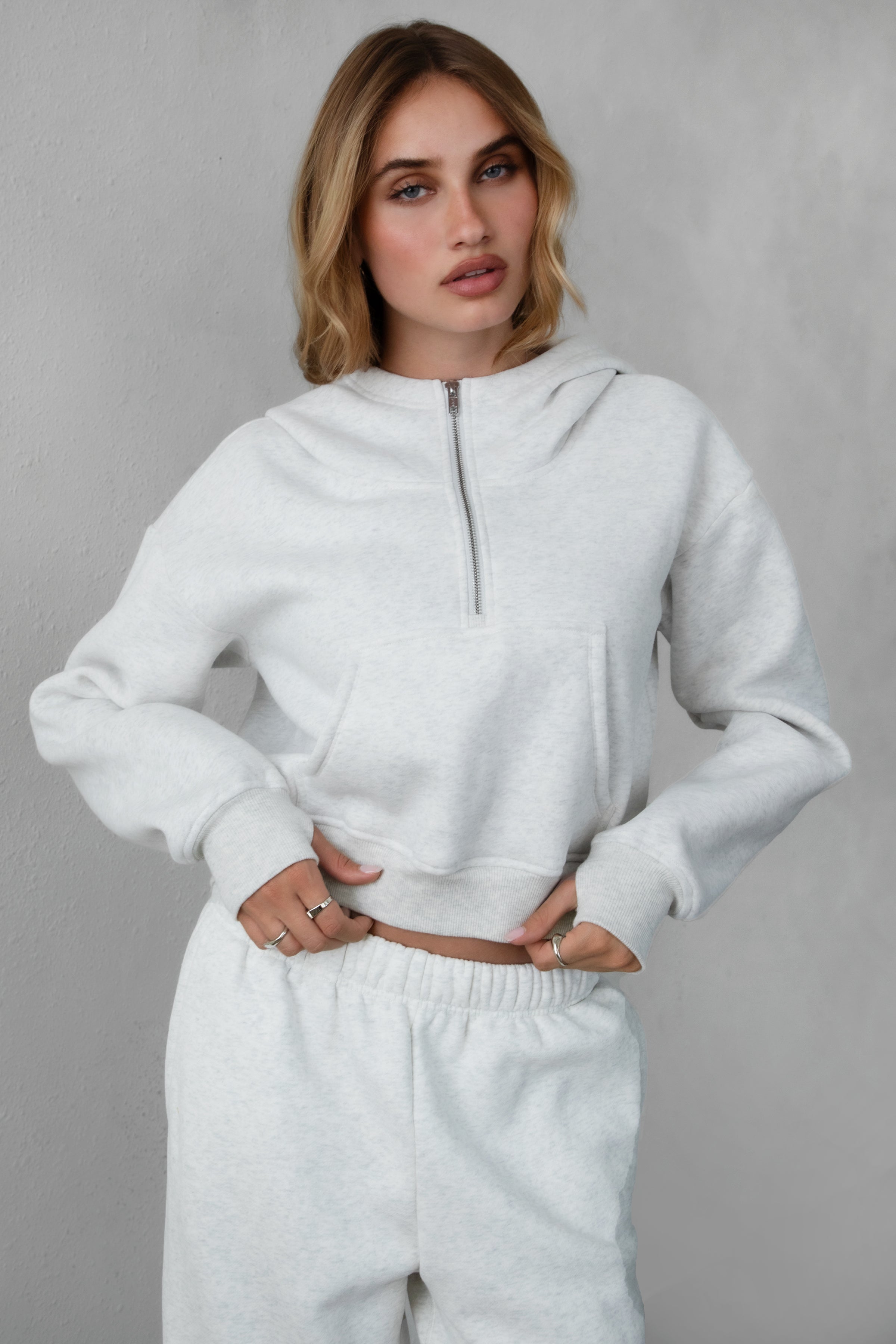 TH30571-ROMEE (image 1 of 5)