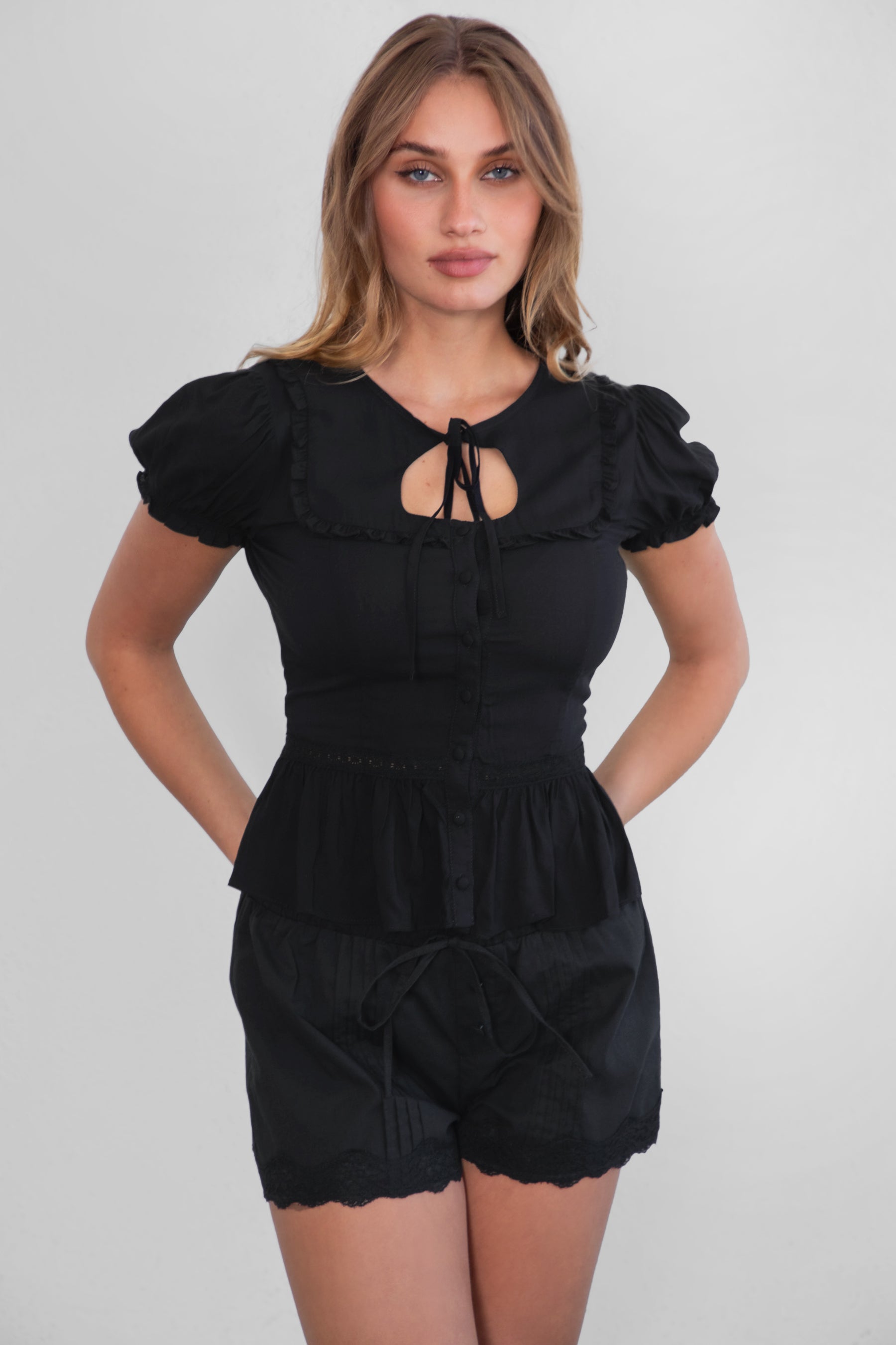 TH31145-AGATHA (image 1 of 5)